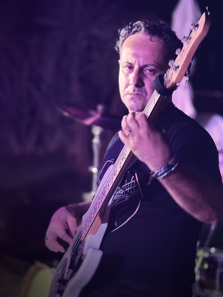 Christian al basso dal vivo